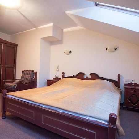 Guest House Lotus Palanga Ngoại thất bức ảnh
